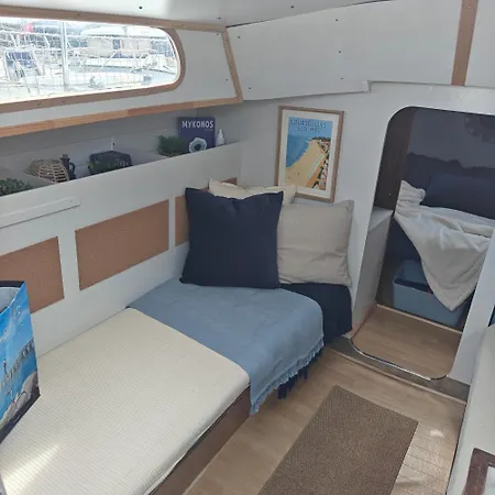 Escapade A Deux Sur Un Voilier A Sur Courseulles-sur-Mer