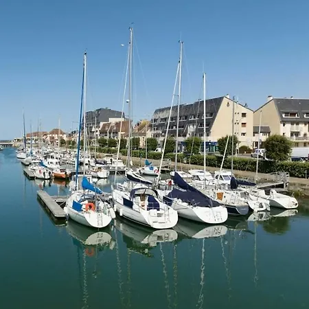 Escapade A Deux Sur Un Voilier A Sur *